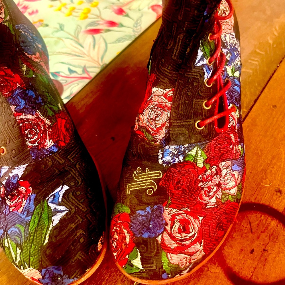 John Fluevog Rose JF ankle booties with side zipper!  Worn three times!!! Gorge!
